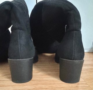 Primark. Talla 42. Botas altas antelina negro.