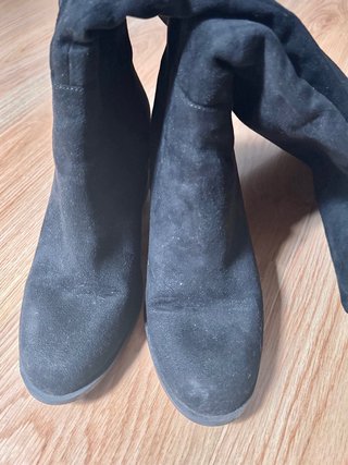 Primark. Talla 42. Botas altas antelina negro.