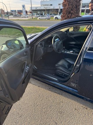 Lexus IS 2006 ( Negociable )