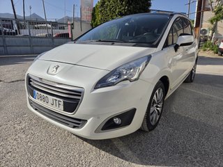 Peugeot 5008 2016 7 PLAZAS SOLO 108.000KM