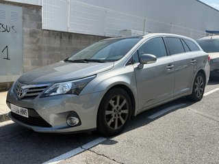 Toyota Avensis 2013