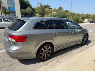 Toyota Avensis 2013