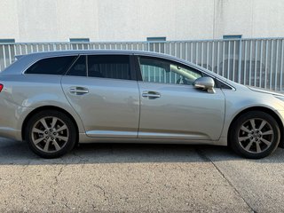 Toyota Avensis 2013