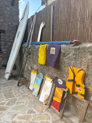 Tabla Windsurf Ten Cate + equipo 1982