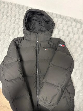 Chaqueta Tommy Hilfiger gris plumífero