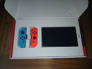 Nintendo Switch in buone condizioni pronta per giocare