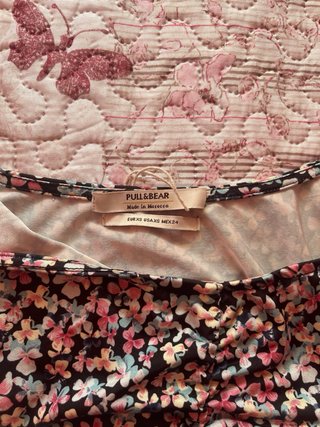Vestido floral negro con tirantes