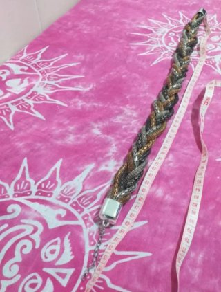 Collare intrecciato da donna
