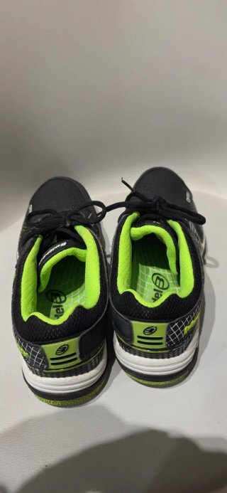 Zapatillas Bullpadel Negras y Verdes talla 43