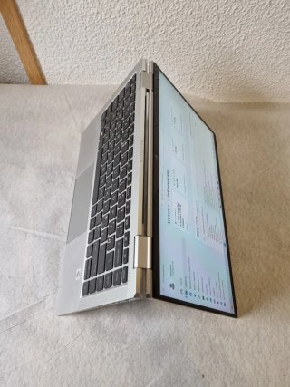 portátil HP EliteBook x360 1040 G7