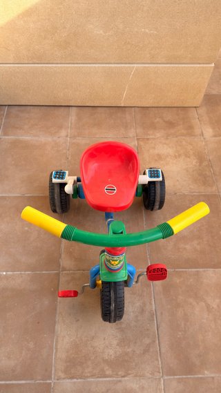 Triciclo infantil