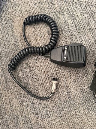 Lote 4 emisoras radioaficionado con accesorios
