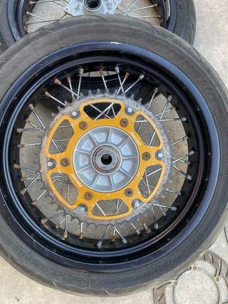 Llantas Supermotard con Discos y Soporte