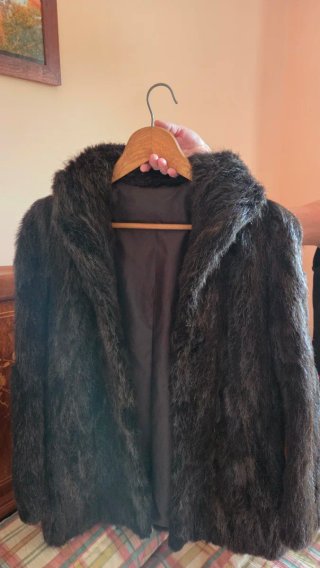 Chaquetón de pelo marrón talla 42