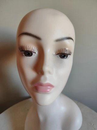 Cabeza de maniquí para peluquería o escaparate