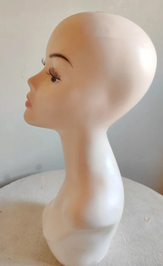 Cabeza de maniquí para peluquería o escaparate