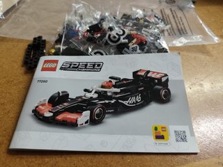 Lego 77250 MoneyGram Haas F1 Team VF-24