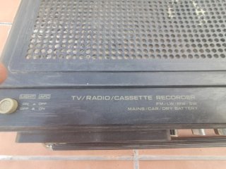 Radio y TV portátil National