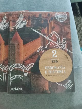 Libro de texto . Geografía e Historia 2 Eso