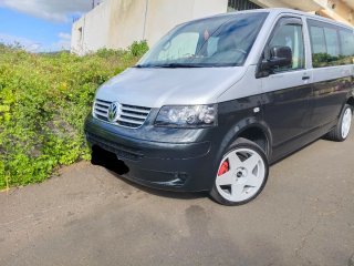 Volkswagen Transporter T5 2005 leer bien