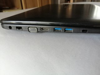 Portátil Asus i3, 8GB ram, 1TB hdd, W10 home