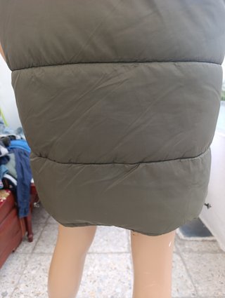 Chaleco verde con capucha Zara - Talla S