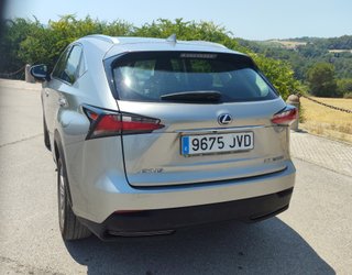 Lexus NX 300h