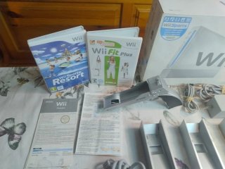 Nintendo Wii con Wii Fit y Accesorios