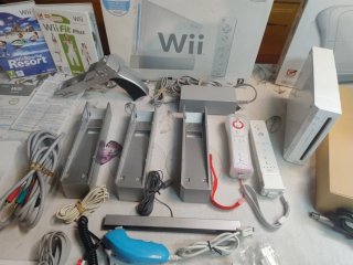 Nintendo Wii con Wii Fit y Accesorios