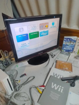 Nintendo Wii con Wii Fit y Accesorios