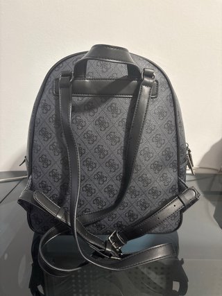 Mochila Guess Negra y Gris
