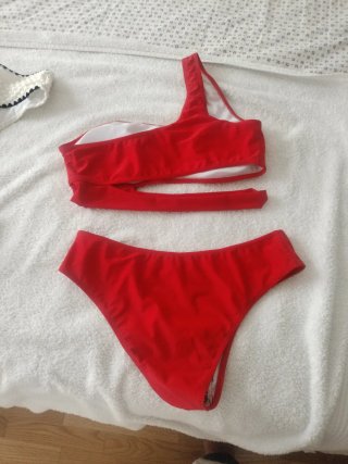 Conjunto 2 Bikinis Talla M, nuevos, a estrenar