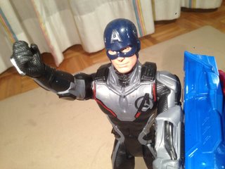 Capitan America Marvel Hasbro 30cm