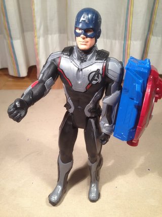 Capitan America Marvel Hasbro 30cm
