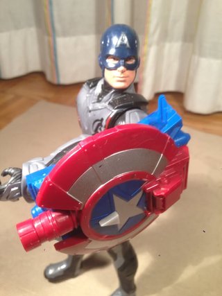 Capitan America Marvel Hasbro 30cm