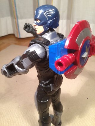 Capitan America Marvel Hasbro 30cm