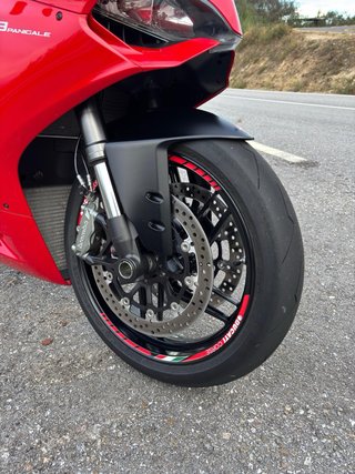 Ducati 899 Panigale Roja