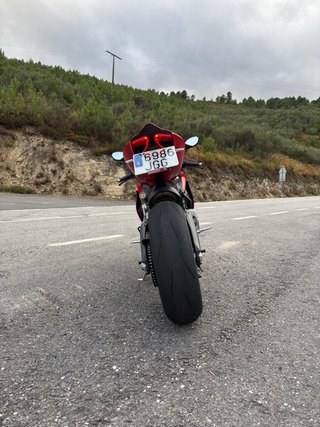 Ducati 899 Panigale Roja