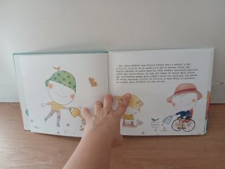 Libro infantil  La doctora amor : Curando corazone