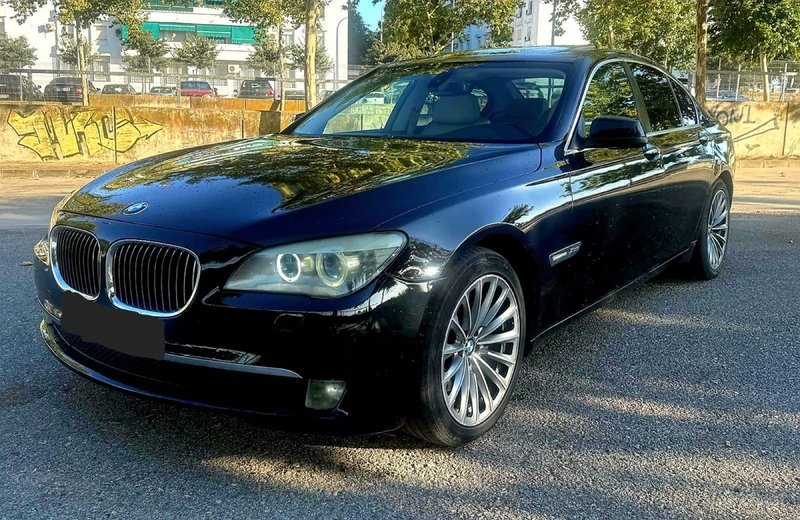 BMW Serie 7 2011 - foto 1
