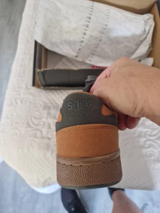 Zapatillas Munich Marrón Nuevas