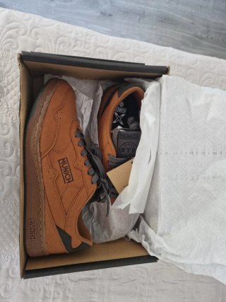 Zapatillas Munich Marrón Nuevas