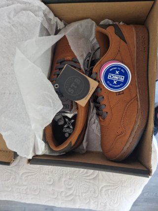 Zapatillas Munich Marrón Nuevas