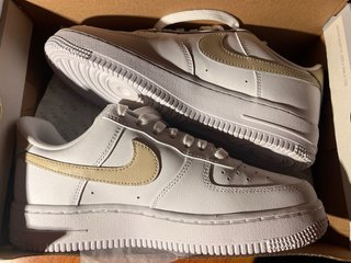 Nike Air Force 1 Blancas y Beige