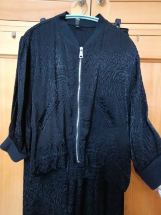 Conjunto Bomber y Pantalón Negro