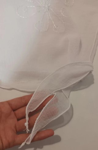 Pareo blanco con bordados