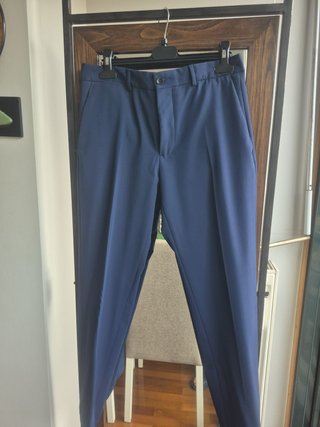 Traje Zara azul marino chaqueta y pantalón