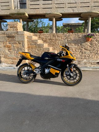 Derbi GPR 50cc Deportiva Negra/Amarilla