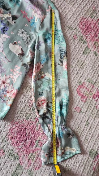 Camisa floral Stradivarius Talla L
