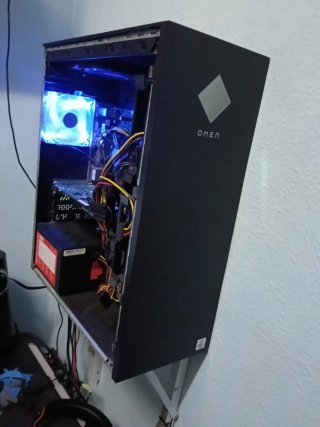 Ordenador Intel con ventilador azul